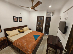 Gautam Nagar Homestay South Delhi